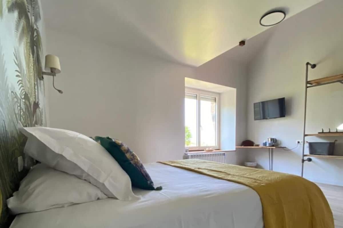 Quadruple Room | 19 bedrooms, individually decorated, individually furnished, desk