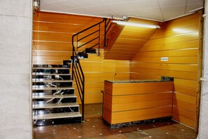 Reception - Hostal Al-Andalus (Granada)