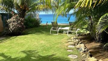 Apartemen Standar, 1 kamar tidur, dapur, area taman | 1 kamar tidur, setrika/meja setrika, Wi-Fi gratis, dan seprai linen