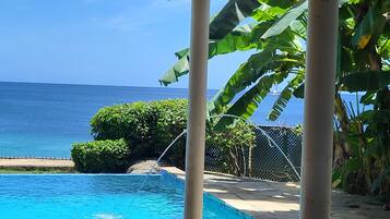 Comfort-Apartment, 1 Queen-Bett, Kochnische, Meerblick | 1 Schlafzimmer, Bügeleisen/Bügelbrett, kostenloses WLAN, Bettwäsche