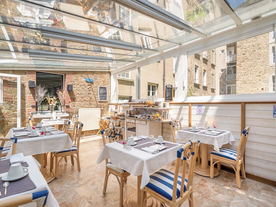 Daily buffet breakfast (EUR 15 per person)