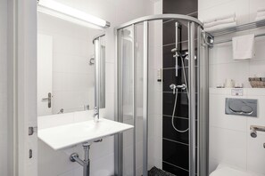 Family Room | Bathroom