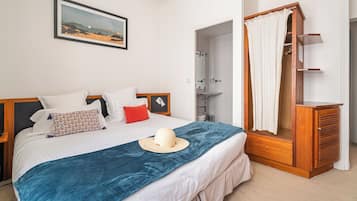 Chambre Double ou avec lits jumeaux (Charme) | Décoration personnalisée, ameublement personnalisé, bureau