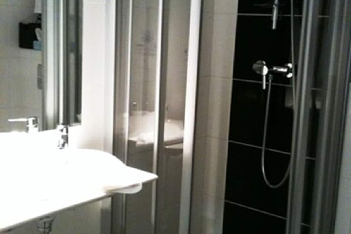 family room | bathroom | free toiletries, hair dryer, towels