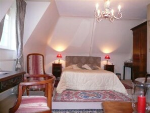 Minibar, trang trí khác biệt, trang bị nội thất với thiết kế riêng biệt 