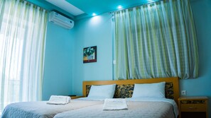 Apartament, 1 dormitori (3 Adults) | Escriptori, habitacions insonoritzades i planxa i posts de planxar 