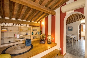 Penthouse Mewah, 3 kamar tidur | Area keluarga | TV layar datar