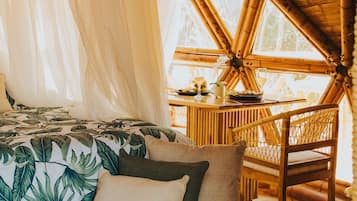 Exclusive Cabin, Jetted Tub, Garden View