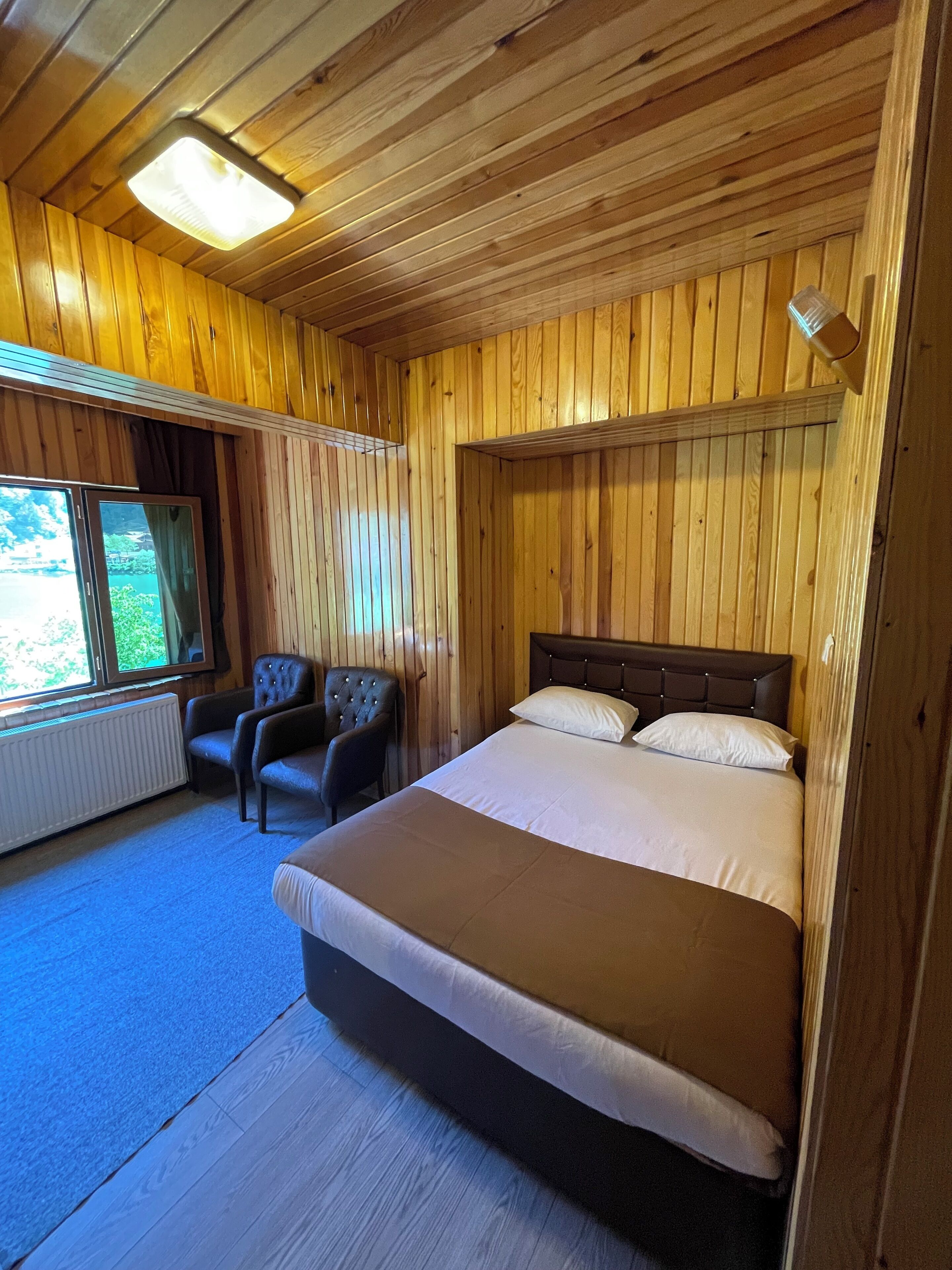 In-room safe, desk, soundproofing, iron/ironing board (on request)