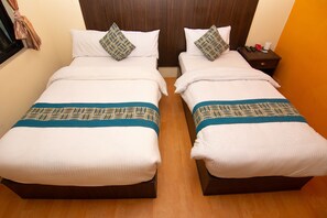 8 bedrooms, premium bedding, free WiFi, wheelchair access