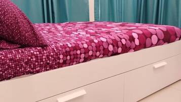 House, 4 Bedrooms | 4 bedrooms, iron/ironing board, free WiFi