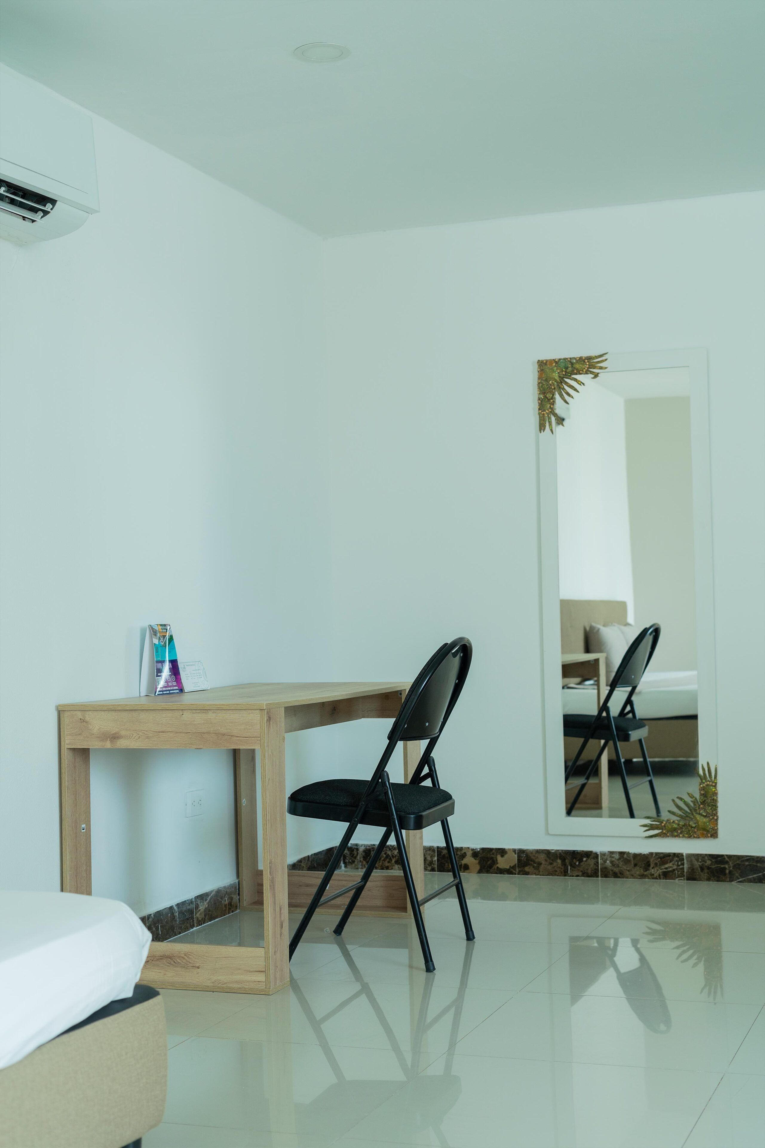 Standard Room | Living area | Flat-screen TV
