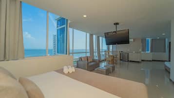 Superior-dobbeltværelse | Minibar, pengeskab på værelset, skrivebord, mørklægningsgardiner