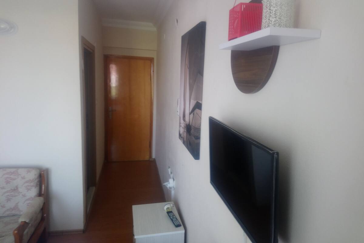 Ekonomi Oda, Bogaz Manzarali | 1 yatak odası, masa, ücretsiz kablosuz İnternet, çarşaf takımı