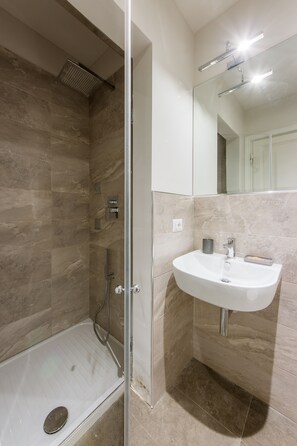 1 bedroom, iron/ironing board, cots/infant beds, free WiFi - Beautiful & Modern Repubblica (Florence)
