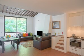 Appartement, 2 chambres | Coin séjour