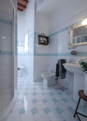 Apartment, 3 Schlafzimmer | Badezimmer | Dusche, Haartrockner, Handtücher