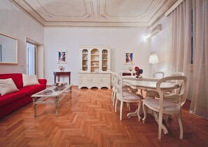 Apartment, 2 Bedrooms | Living area