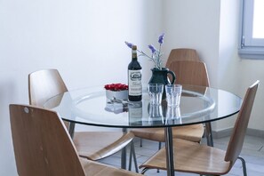 Lägenhet - 2 sovrum | Matservice på rummet