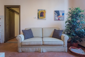 Apartment, 2 Bedrooms | Living area