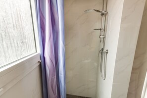 Appartement, 2 chambres | 2 chambres, fer et planche à repasser, lits bébé (en supplément)