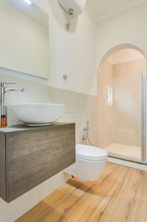 Apartment, 1 Schlafzimmer | Badezimmer | Dusche, Haartrockner, Handtücher