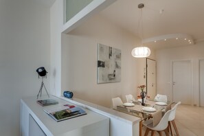 Apartment, 2 Bedrooms | Living area