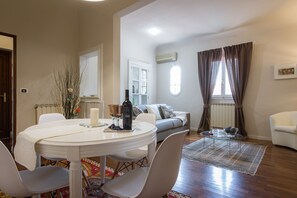 Apartment, 2 Bedrooms | Living area - Pergola Duomo View (Florence)