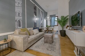 Apartment, 1 Schlafzimmer | Wohnbereich | Fernseher