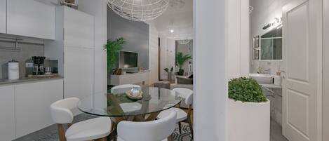 アパートメント 1 ベッドルーム | 客室内のダイニングエリア