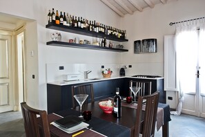 Apartment, 2 Bedrooms | Private kitchen - Pergola in Palazzo Leopardi (Florence)
