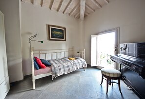 Apartment, 2 Schlafzimmer | 2 Schlafzimmer, Bügeleisen/Bügelbrett, Babybetten, kostenloses WLAN