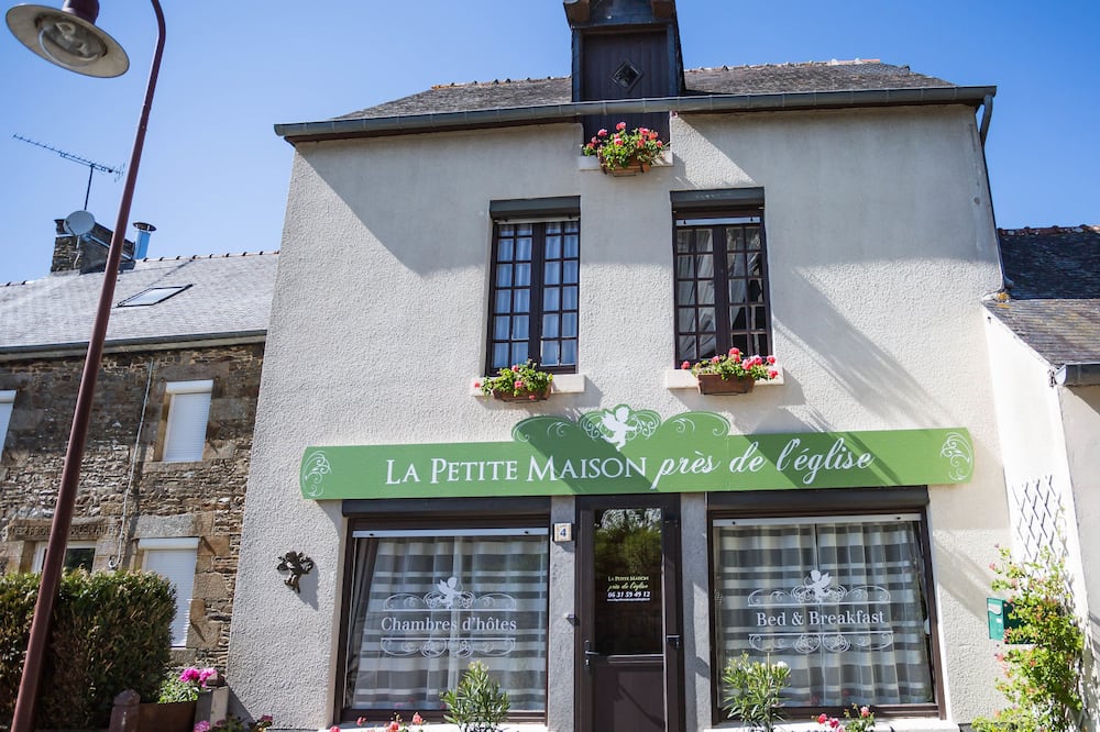La Petite Maison près de l'Eglise
