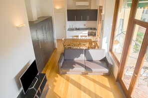 Apartment, 2 Bedrooms | Living area