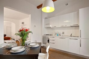Apartemen, 1 kamar tidur | Dapur pribadi | Lemari es, microwave, oven, dan kompor