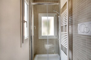 Appartement, 1 chambre | Salle de bain