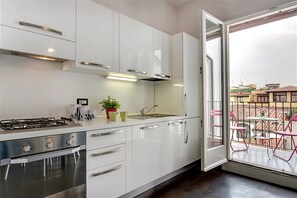 Apartment, 1 Bedroom | Private kitchen