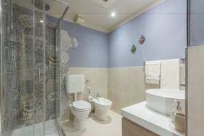 Apartment, 2 Bedrooms | Bathroom