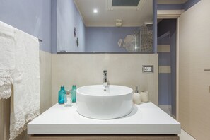 Appartamento, 2 camere da letto | Bagno | Doccia, asciugacapelli, asciugamani