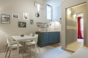 Apartemen, 2 kamar tidur | 2 kamar tidur dan setrika/meja setrika