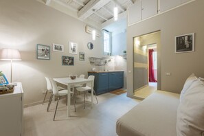 Appartamento, 2 camere da letto | Angolo cottura privato | Frigorifero, microonde, forno, piano cottura