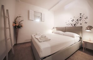 Apartment, 2 Bedrooms | 2 bedrooms, cribs/infant beds, free WiFi, bed sheets - San Marco Suite III (Florence)