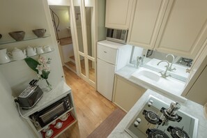 Studio | Eigene Küche | Kühlschrank, Mikrowelle, Ofen, Herdplatte
