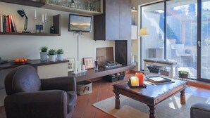Unclassified image, 4 of 17, button - San Niccolo Terrace (Florence)