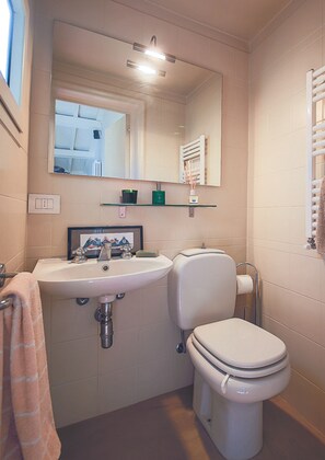 Appartement, 1 chambre | Salle de bain