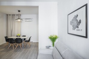 Apartment, 2 Schlafzimmer | 2 Schlafzimmer, Bügeleisen/Bügelbrett, Babybetten, kostenloses WLAN