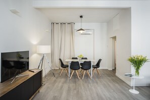 Apartment, 2 Bedrooms | 2 bedrooms, iron/ironing board, cribs/infant beds, free WiFi - Sant’Ambrogio Passion (Florence)