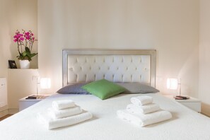 Apartment, 1 Bedroom | 1 bedroom, iron/ironing board, cribs/infant beds, free WiFi - Santa Maria View (Florence)