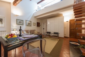 Studio | Living area