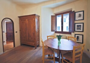 Appartement, 1 chambre | 1 chambre, fer et planche à repasser, lits bébé (en supplément)